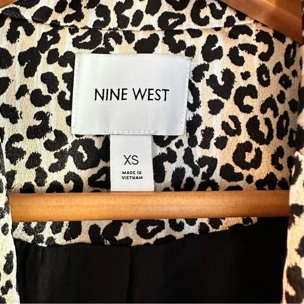 Nine West Leopard print silk like blazer Size: XS